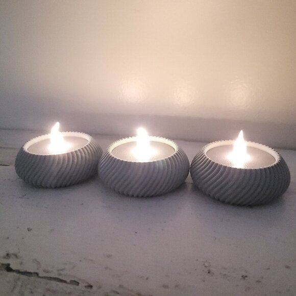 3 Minimalist Tealight Holder Modern Candle Holder cozy ambiance - Picture 7 of 8